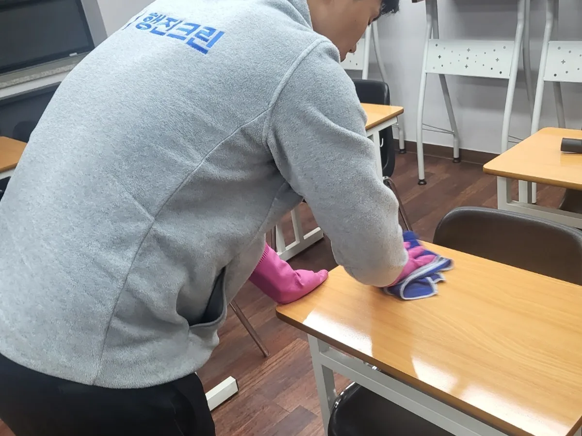 양구군 동면 유치원 책걸상 교실 위생청소 사례 - 행진크린