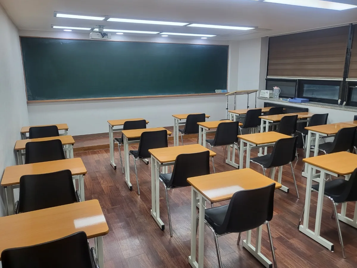 양구군 방산면 어린이집 과학실 장비 주변 정밀 위생청소 사례 - 행진크린