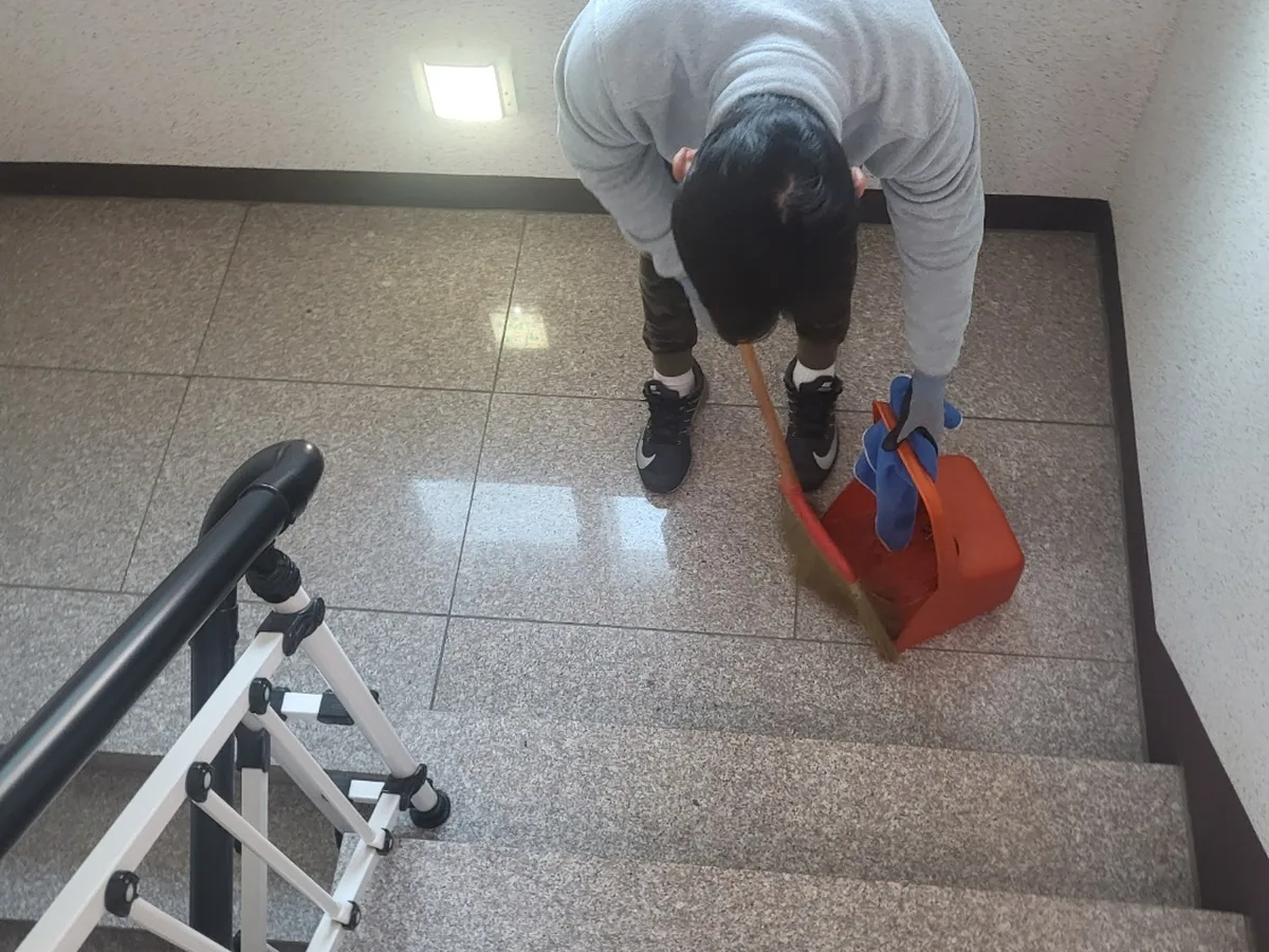 화천군 상서면 오피스 기계실 장비 주변 정밀 위생청소 사례 - 행진크린
