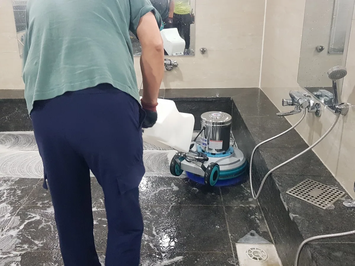 횡성군 둔내면 찜질방 수전·샤워기 건식 사우나 위생청소 사례 - 행진크린